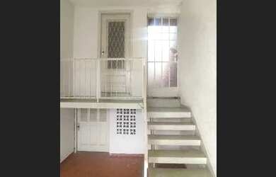 Imagem: A casa possui 2 Dormitórios, 2 Banheiros, 1 Vaga na garagem