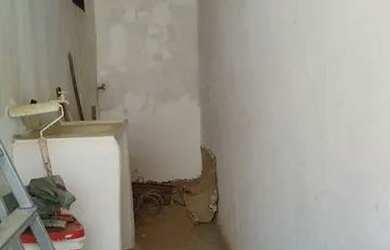 Imagem: A casa possui 2 Dormitórios, 2 Banheiros, 1 Vaga na garagem