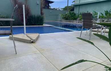 Imagem: A casa em condomínio possui 5 Dormitórios, 5 Banheiros, 2