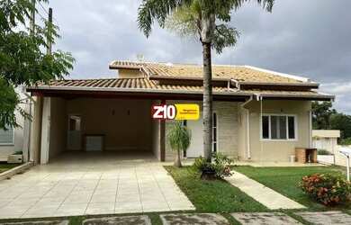 Imagem: A casa em condomínio possui 4 Dormitórios, 4 Banheiros, 2