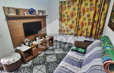 Imagem: A casa possui 4 Dormitórios, 3 Banheiros, 2 Vagas na garagem