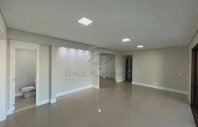 Imagem: O apartamento possui 3 Dormitórios, 4 Banheiros, 2 Vagas na