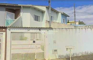 Imagem: A casa possui 2 Dormitórios, 1 Banheiro, 1 Vaga na garagem