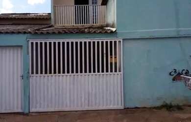 Imagem: O apartamento possui 2 Dormitórios, 2 Banheiros e 1 Vaga na