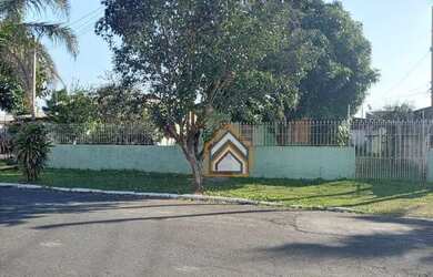 Imagem: A casa possui 2 Dormitórios, 1 Banheiro, 2 Vagas na garagem