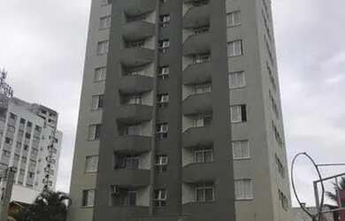 Imagem: O apartamento possui 1 Dormitório, 1 Banheiro, 1 Vaga na garagem