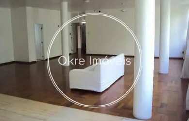 Imagem: O apartamento possui 5 Dormitórios, 5 Banheiros, 1 Vaga na