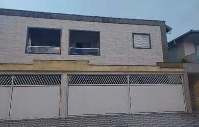 Imagem: A casa possui 2 Dormitórios, 1 Banheiro, 1 Vaga na garagem