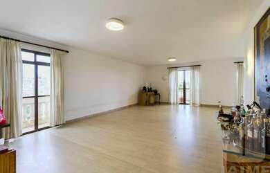 Imagem 6: Apartamento com 4 dormitórios sendo 1 suíte e 3 vagas, 317 m2, próximo...