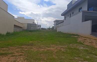 Imagem: O terreno possui 366m² de Área e está localizado em Jardins