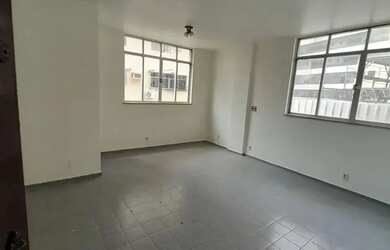 Imagem: O depósito possui 32m² de Área e está localizado em Campina