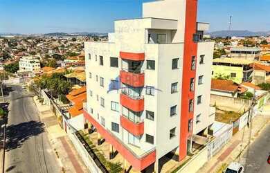 Imagem: O apartamento possui 3 Dormitórios, 3 Banheiros, 2 Vagas na