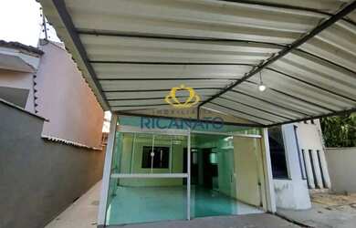 Imagem: A casa possui 5 Dormitórios, 5 Banheiros, 2 Vagas na garagem