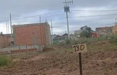 Imagem: O terreno possui 120m² de Área e está localizado em Estados