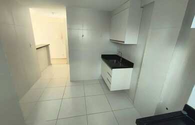 Imagem: O apartamento possui 2 Dormitórios, 2 Banheiros, 2 Vagas na