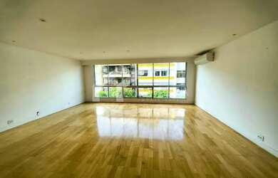 Imagem 1: Ótimo imóvel com 3 quartos e 1 suíte próximo a praia de Ipanema!