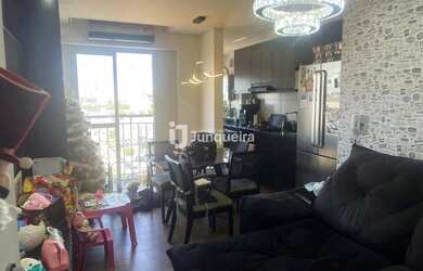 Imagem: O apartamento possui 2 Dormitórios, 1 Banheiro, 1 Vaga na garagem