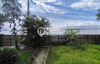 Imagem: A casa em condomínio possui 5 Dormitórios, 5 Banheiros, 5