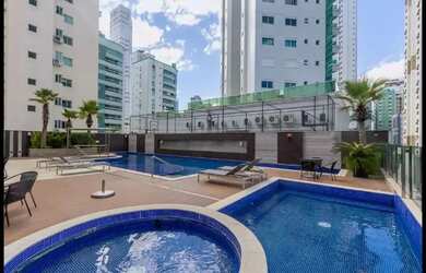 Imagem: O apartamento possui 4 Dormitórios, 5 Banheiros, 3 Vagas na