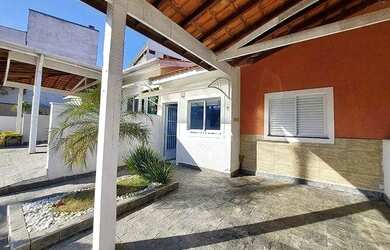 Imagem: Casa com 2 dormitórios à venda, 67 m² por R$ 300.000,00