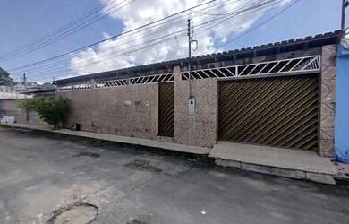 Imagem: A casa possui 4 Dormitórios, 5 Banheiros, 4 Vagas na garagem