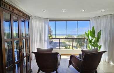 Imagem: O apartamento possui 3 Dormitórios, 2 Banheiros, 5 Vagas na