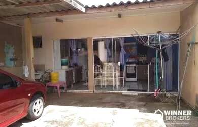 Imagem: A casa possui 2 Dormitórios, 1 Banheiro, 5 Vagas na garagem