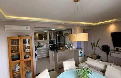 Imagem: O apartamento possui 2 Dormitórios, 2 Banheiros, 1 Vaga na