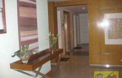 Imagem: O apartamento possui 2 Dormitórios, 1 Vaga na garagem, 55m²