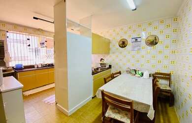 Imagem 10: Maravilhoso sobrado seguro e ensolarado. Arquitetura atemporal