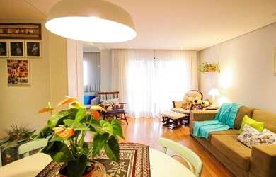 Imagem: O apartamento possui 3 Dormitórios, 2 Banheiros, 2 Vagas na