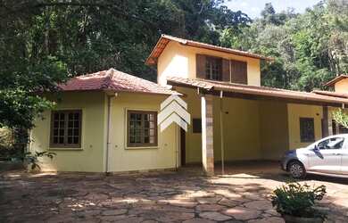 Imagem: A casa em condomínio possui 4 Dormitórios, 4 Banheiros, 5