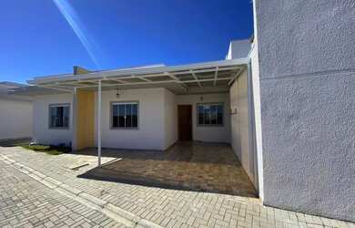 Imagem: A casa em condomínio possui 3 Dormitórios, 1 Banheiro, 1 Vaga