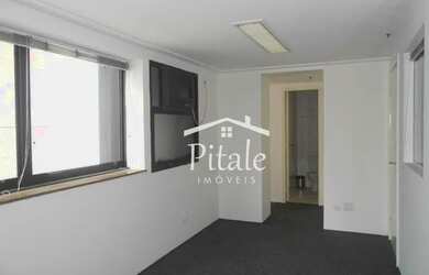 Imagem: O depósito possui 1 Vaga na garagem, 30m² de Área e está