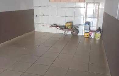 Imagem: A kitnet possui 1 Dormitório, 1 Banheiro, 2 Vagas na garagem