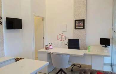 Imagem: O depósito possui 1 Vaga na garagem, 49m² de Área e está