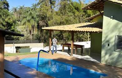 Imagem: A fazenda possui 1.215m² de Área e está localizado em Varginha