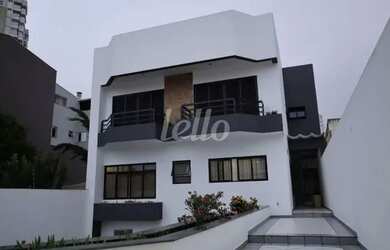 Imagem: A casa possui 4 Dormitórios, 5 Banheiros, 5 Vagas na garagem