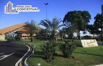 Imagem: A casa em condomínio possui 4 Dormitórios, 5 Banheiros, 2