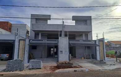 Imagem: A casa possui 3 Dormitórios, 5 Banheiros, 141m² de Área e