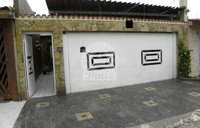 Imagem: O apartamento possui 3 Dormitórios, 2 Banheiros, 3 Vagas na