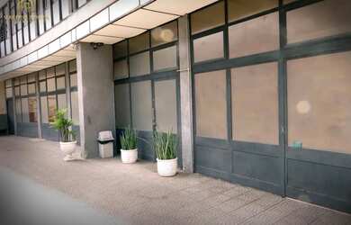 Imagem: O depósito possui 1 Vaga na garagem e 91m² de Área e está