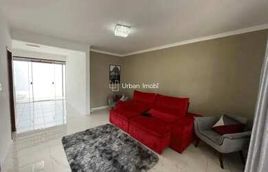 Imagem: A casa à venda possui 3 Dormitórios, 1 Banheiro, 1 Vaga na