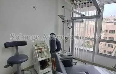 Imagem: O depósito possui 1 Vaga na garagem, 37m² de Área e está