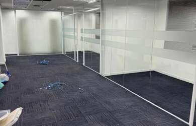 Imagem: O depósito possui 5 Vagas na garagem, 320m² de Área e está