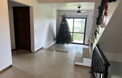 Imagem 11: 2 casas, em Ponta grossa. Piscina, Churrasqueira, Ar-condicionadoeImóvel...