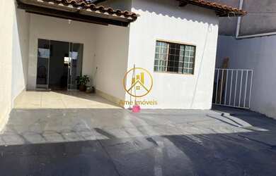 Imagem: A casa possui 3 Dormitórios, 2 Banheiros, 94m² de Área e