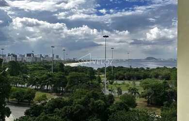 Imagem: O apartamento possui 4 Dormitórios, 4 Banheiros, 230m² de