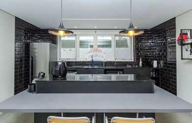 Imagem 13: Luxo e Conforto: Mansão em Condomínio em Santa Maria