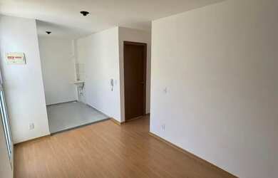 Imagem 4: Apartamento no Maracanaú primeiro andar um lance de escadas